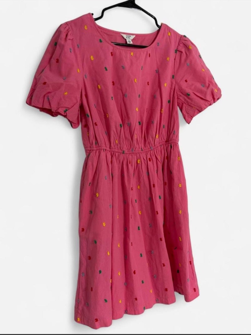 Crown & Ivy Pink Puff-Sleeve Dress with Multicolor Embroidery